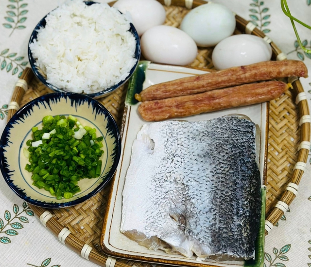 Món ngon ngày lạnh: Đừng chỉ rang thông thường, thử ngay cách làm cơm rang 'vét tủ lạnh' siêu ngon, lạ miệng  - Ảnh 2.