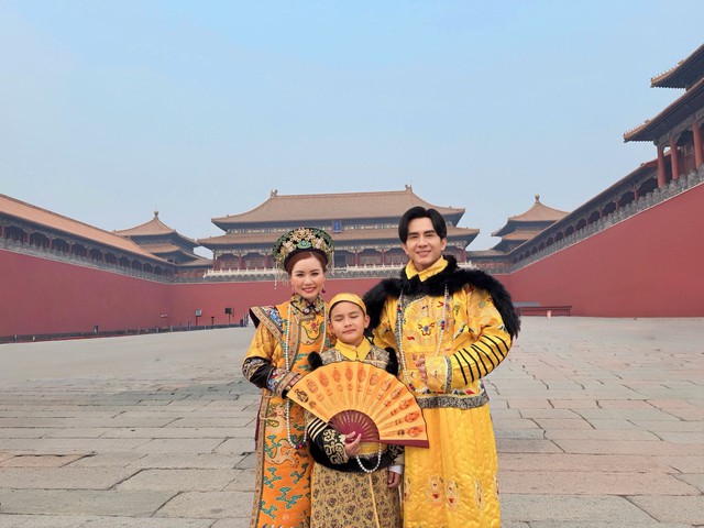 Hình ảnh ấm áp của 'anh Bo' Đan Trường đi du lịch cùng vợ cũ và con trai - Ảnh 3. Hình ảnh ấm áp của 'anh Bo' Đan Trường đi du lịch cùng vợ cũ và con trai - Ảnh 3.