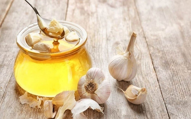 Sáng ngủ dậy uống mật ong pha thêm thứ này: Ngừa bệnh trào ngược dạ dày thực quản, viêm hô hấp rất hiệu quả - Ảnh 3.