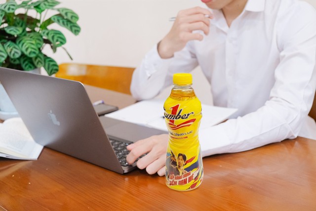 Tiếp năng lượng để tỉnh táo tức thì khi làm ngày cày đêm - Ảnh 2.