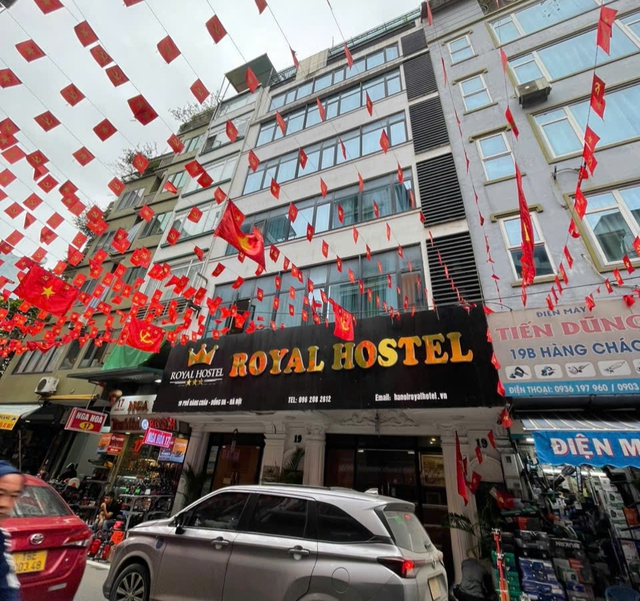 Vụ khách sạn Royal Hostel ở Hà Nội bùng phòng: Bảo vệ người tiêu dùng cần được chú trọng - Ảnh 1. Vụ khách sạn Royal Hostel ở Hà Nội bùng phòng: Bảo vệ người tiêu dùng cần được chú trọng - Ảnh 1.