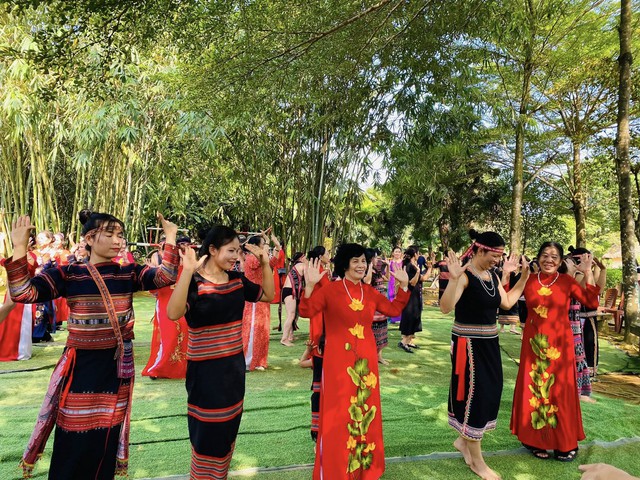 Từ ngày 18 - 24/11 nhiều hoạt động hấp dẫn trong Tuần Đại đoàn kết các dân tộc năm 2025 diễn ra tại Hà Nội - Ảnh 2.