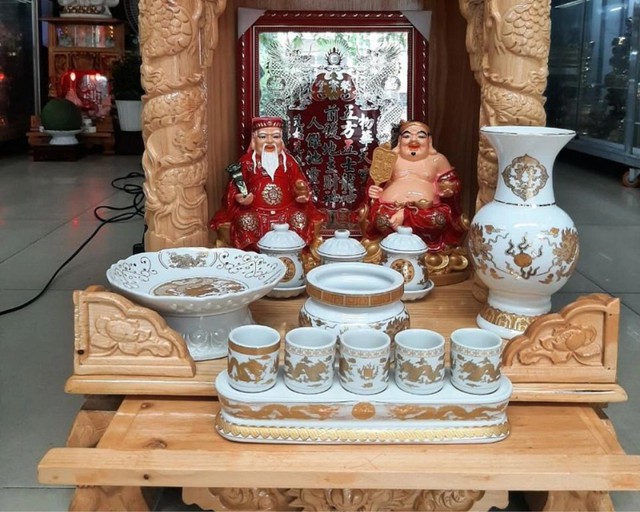 Khi nào thì nên thay hũ gạo muối trên bàn thờ Thần tài? - Ảnh 1. Khi nào thì nên thay hũ gạo muối trên bàn thờ Thần tài? - Ảnh 1.