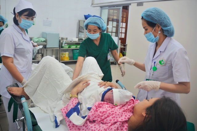 Mất cân bằng giới tính khi sinh ở Hà Nội (1): Thách thức lớn cho an sinh và chất lượng dân s - Ảnh 1. Mất cân bằng giới tính khi sinh ở Hà Nội (1): Thách thức lớn cho an sinh và chất lượng dân s - Ảnh 1.