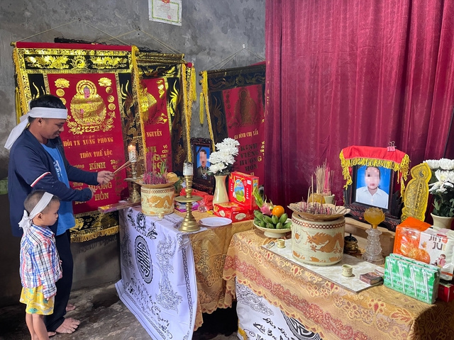 Đứa trẻ liên tiếp mất mẹ và bà, chỉ còn biết dựa vào người cậu tật nguyền, tâm trí bất ổn - Ảnh 4.