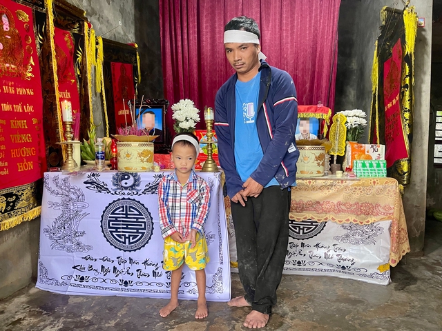 Đứa trẻ liên tiếp mất mẹ và bà, chỉ còn biết dựa vào người cậu tật nguyền, tâm trí bất ổn - Ảnh 1.