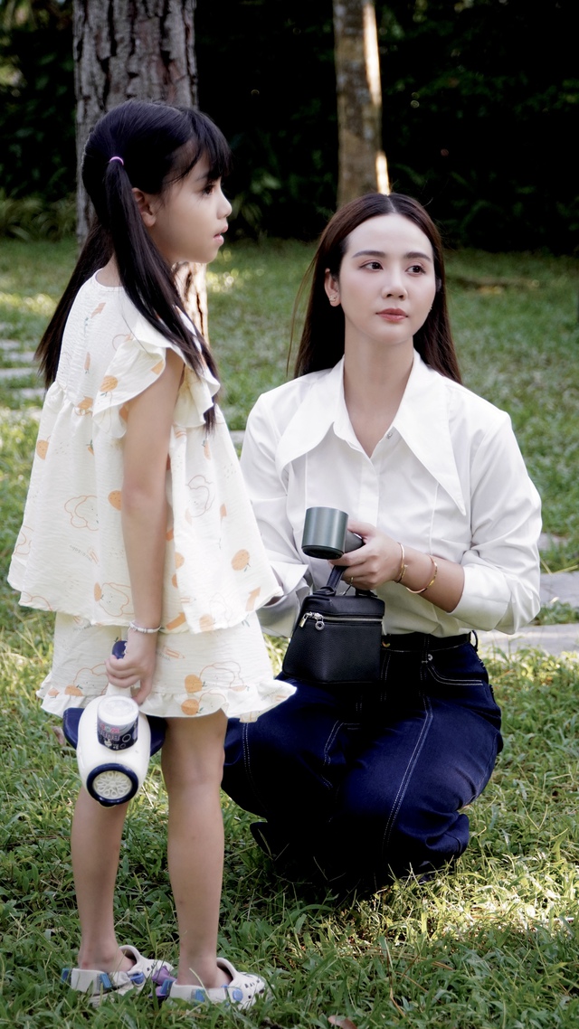 Huyền Lizzie tiết lộ ăn kiêng 'cực hình' để tham gia 'Cách em 1 milimet' - Ảnh 3. Huyền Lizzie tiết lộ ăn kiêng 'cực hình' để tham gia 'Cách em 1 milimet' - Ảnh 3.