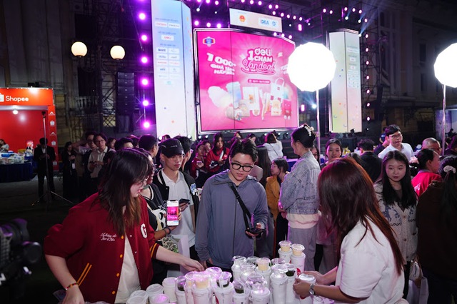 Bảo vệ người tiêu dùng trong thương mại điện tử: An toàn và tin cậy cho khách hàng - Ảnh 3. Bảo vệ người tiêu dùng trong thương mại điện tử: An toàn và tin cậy cho khách hàng - Ảnh 3.