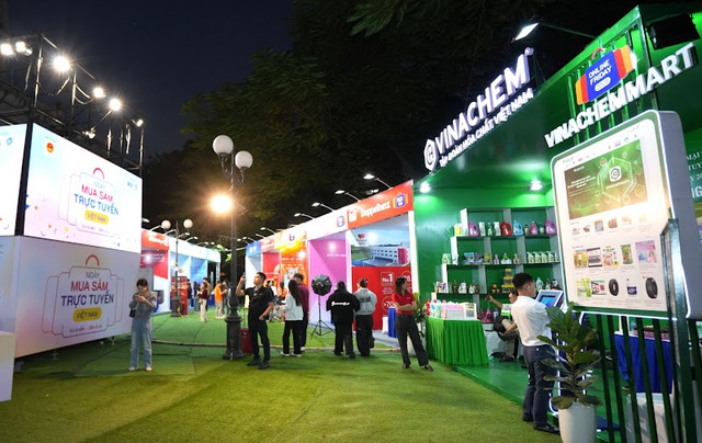 Bảo vệ người tiêu dùng trong thương mại điện tử: An toàn và tin cậy cho khách hàng - Ảnh 4. Bảo vệ người tiêu dùng trong thương mại điện tử: An toàn và tin cậy cho khách hàng - Ảnh 4.