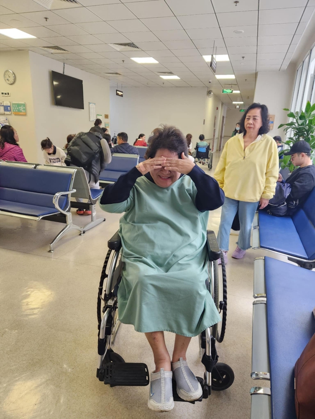 NSƯT Minh Vượng sống độc thân trong căn nhà nhỏ , giữ tinh thần lạc quan trong cuộc sống - Ảnh 7. NSƯT Minh Vượng sống độc thân trong căn nhà nhỏ , giữ tinh thần lạc quan trong cuộc sống - Ảnh 7.