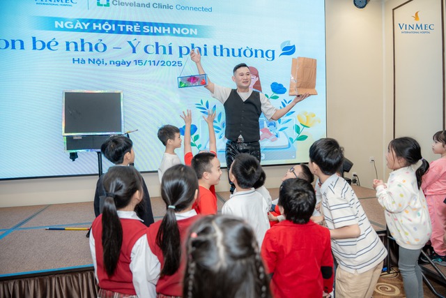 Cuộc hội ngộ của những 'chiến binh nhí sinh non' dũng cảm từng nặng chỉ 600 gram - Ảnh 3. Cuộc hội ngộ của những 'chiến binh nhí sinh non' dũng cảm từng nặng chỉ 600 gram - Ảnh 3.