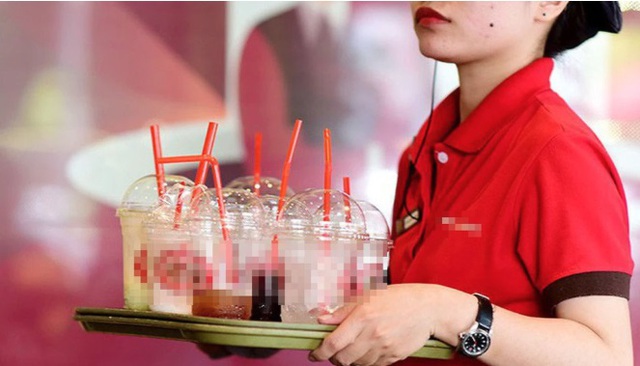 1 loại đồ uống chứa nhiều hạt vi nhựa gấp nhiều lần, nhưng giới trẻ Việt lại thích mê - Ảnh 2. 1 loại đồ uống chứa nhiều hạt vi nhựa gấp nhiều lần, nhưng giới trẻ Việt lại thích mê - Ảnh 2.