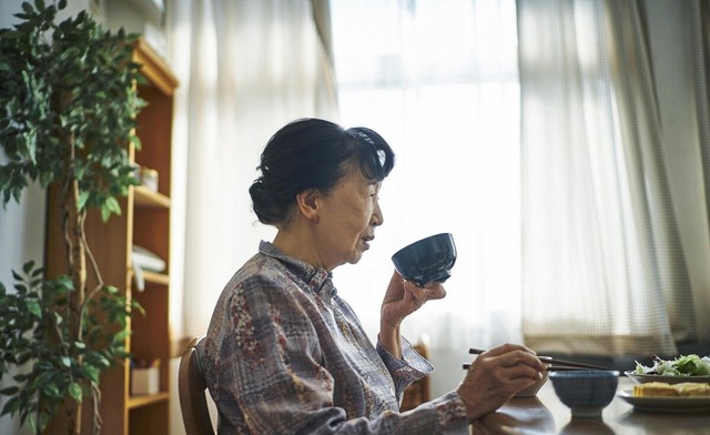 Nhiều người tưởng tôi bị con bỏ, nhưng thực tế viện dưỡng lão lại là lựa chọn tốt nhất đời tôi - Ảnh 1. Nhiều người tưởng tôi bị con bỏ, nhưng thực tế viện dưỡng lão lại là lựa chọn tốt nhất đời tôi - Ảnh 1.