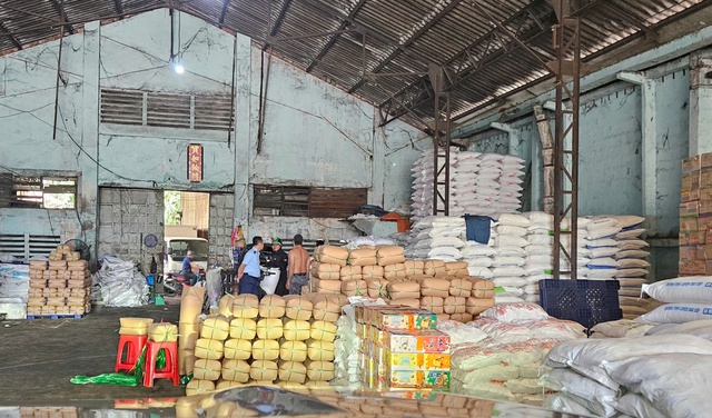 Tăng cường bảo vệ người tiêu dùng với kiểm soát đường cát nhập lậu tại TP . HCM - Ảnh 1.