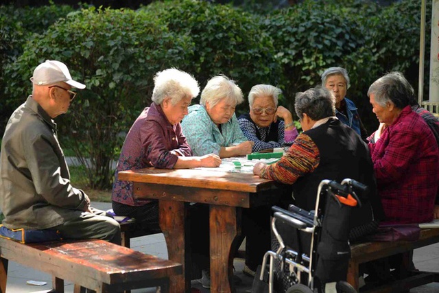 10 'cạm bẫy' người về hưu nhất định phải tránh để cuộc sống suôn sẻ và viên mãn hơn - Ảnh 3. 10 'cạm bẫy' người về hưu nhất định phải tránh để cuộc sống suôn sẻ và viên mãn hơn - Ảnh 3.