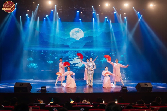 Nam Giám đốc lọt Chung kết Tiếng hát Việt toàn cầu 2025: Hóa ra từng ẵm giải Quán quân một cuộc thi âm nhạc! - Ảnh 5. Nam Giám đốc lọt Chung kết Tiếng hát Việt toàn cầu 2025: Hóa ra từng ẵm giải Quán quân một cuộc thi âm nhạc! - Ảnh 5.