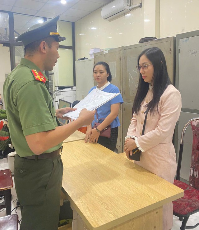 Hà Tĩnh: Khởi tố, bắt giam 9 kẻ trong đường dây tổ chức cho người khác trốn đi nước ngoài - Ảnh 1. Hà Tĩnh: Khởi tố, bắt giam 9 kẻ trong đường dây tổ chức cho người khác trốn đi nước ngoài - Ảnh 1.