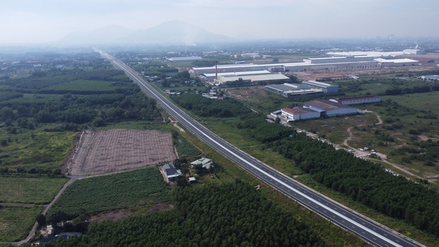 Choáng ngợp với hạ tầng siêu kết nối phía Đông Nam TP.HCM: Cơ hội nào cho bất động sản đón sóng? - Ảnh 1. Choáng ngợp với hạ tầng siêu kết nối phía Đông Nam TP.HCM: Cơ hội nào cho bất động sản đón sóng? - Ảnh 1.