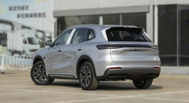 SUV hạng A hybrid giá 353 triệu đồng trang bị hiện đại, siêu tiết kiệm xăng, pin khỏe, rẻ chỉ như Hyundai Grand i10, Kia Morning sắp có ở Việt Nam?- Ảnh 3. SUV hạng A hybrid giá 353 triệu đồng trang bị hiện đại, siêu tiết kiệm xăng, pin khỏe, rẻ chỉ như Hyundai Grand i10, Kia Morning sắp có ở Việt Nam?- Ảnh 3.