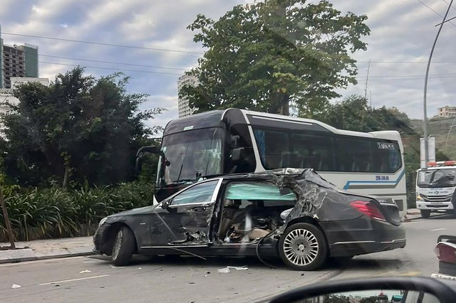 Xác định danh tính người đàn ông tử vong ngồi ghế sau vụ xe Mercedes Maybach S600 tông vào xe khách ở Quảng Ninh - Ảnh 1.