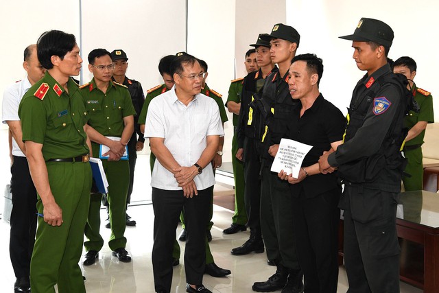 Triệt phá đường dây ma túy 'khủng' xuyên quốc gia về Việt Nam - Ảnh 1.