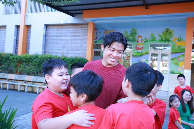 Nhạc sĩ Nguyễn Văn Chung có tin vui ở tuổi 42 - Ảnh 3. Nhạc sĩ Nguyễn Văn Chung có tin vui ở tuổi 42 - Ảnh 3.