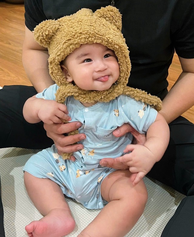 Bé Panda nhà MC Mai Ngọc ' đốn tim ' fan với nụ cười đáng yêu - Ảnh 2.