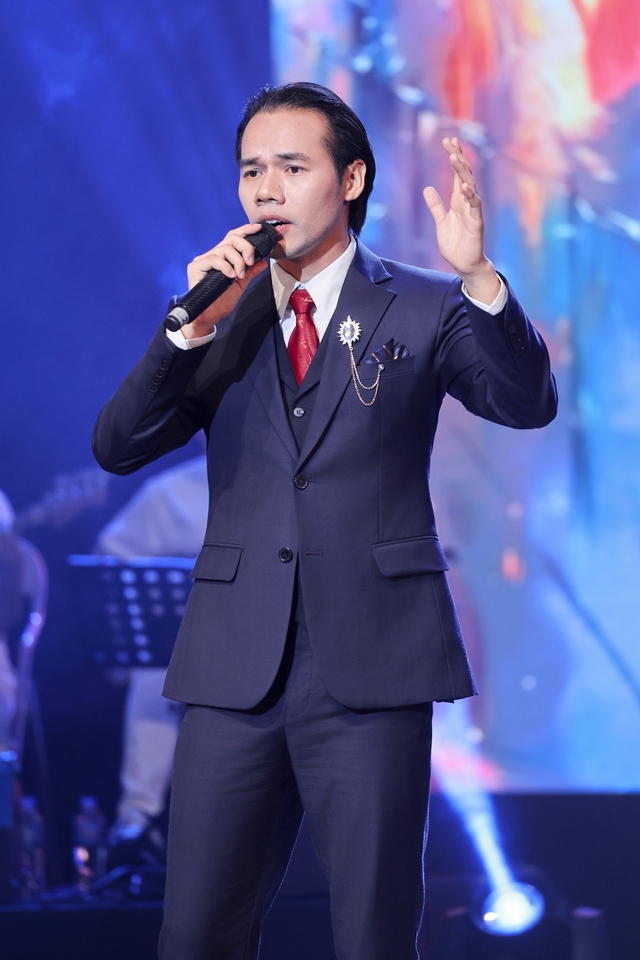 Gala Xếp hạng Tiếng hát Việt toàn cầu 2025: Đêm nhạc mãn nhãn, khép lại hành trình tìm kiếm tài năng âm nhạc Việt - Ảnh 3.