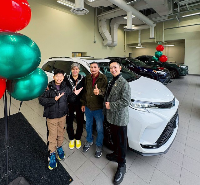 Trọn vẹn khoảnh khắc vợ chồng Hoa hậu Diễm Hương đón con chung - Ảnh 3.