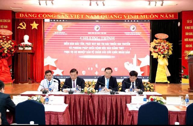 Tăng cường công tác bảo vệ, chăm sóc sức khỏe nhân dân bằng y học cổ truyền - Ảnh 1.