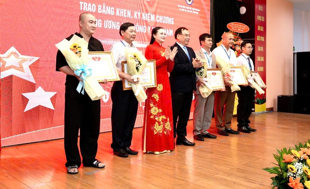 Tăng cường công tác bảo vệ, chăm sóc sức khỏe nhân dân bằng y học cổ truyền - Ảnh 4.