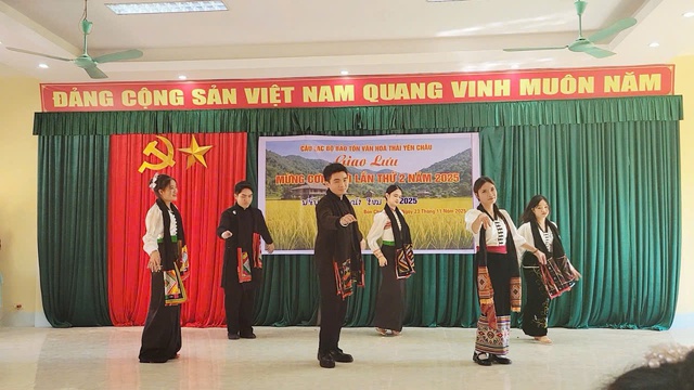 Về Yên Châu - Sơn La vui mùa Lễ hội cơm mới - Ảnh 5. Về Yên Châu - Sơn La vui mùa Lễ hội cơm mới - Ảnh 5.