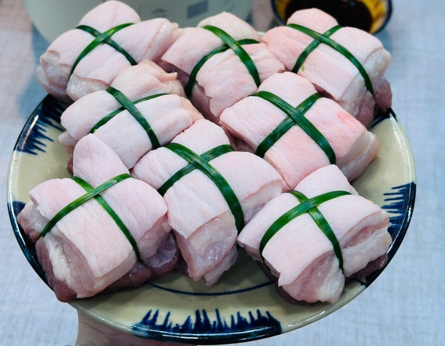 Món ngon ngày lạnh: Cách làm thịt kho Đông Pha mềm béo , thơm lừng - Ảnh 2.