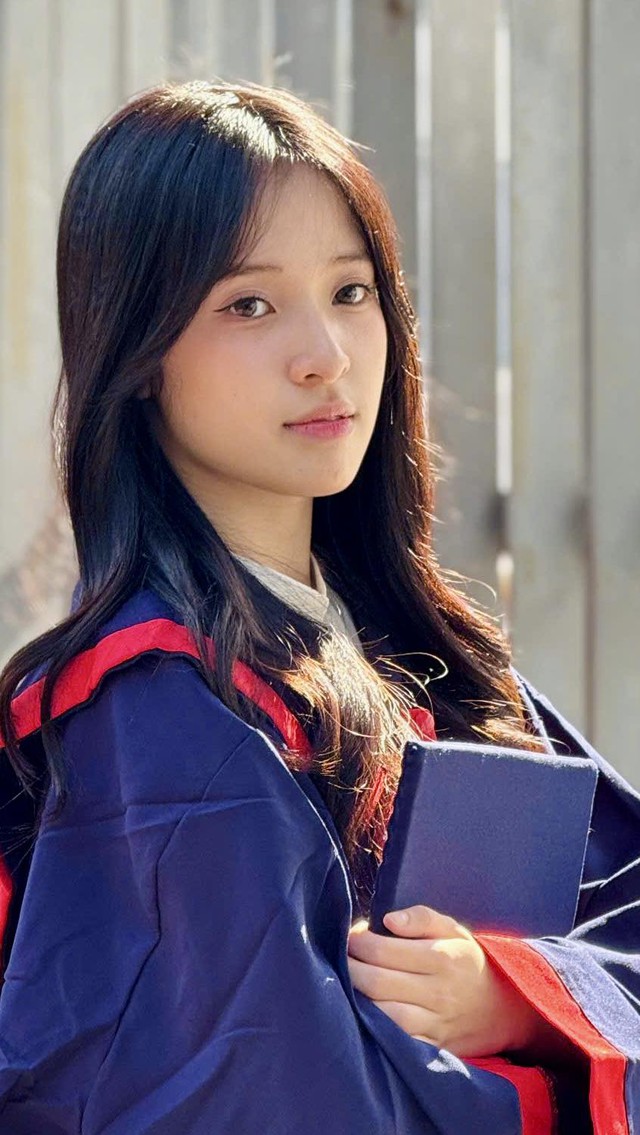 Con gái diễn viên Hồng Đăng: 14 tuổi 'trổ mã' xinh xắn như thiếu nữ - Ảnh 2. Con gái diễn viên Hồng Đăng: 14 tuổi 'trổ mã' xinh xắn như thiếu nữ - Ảnh 2.