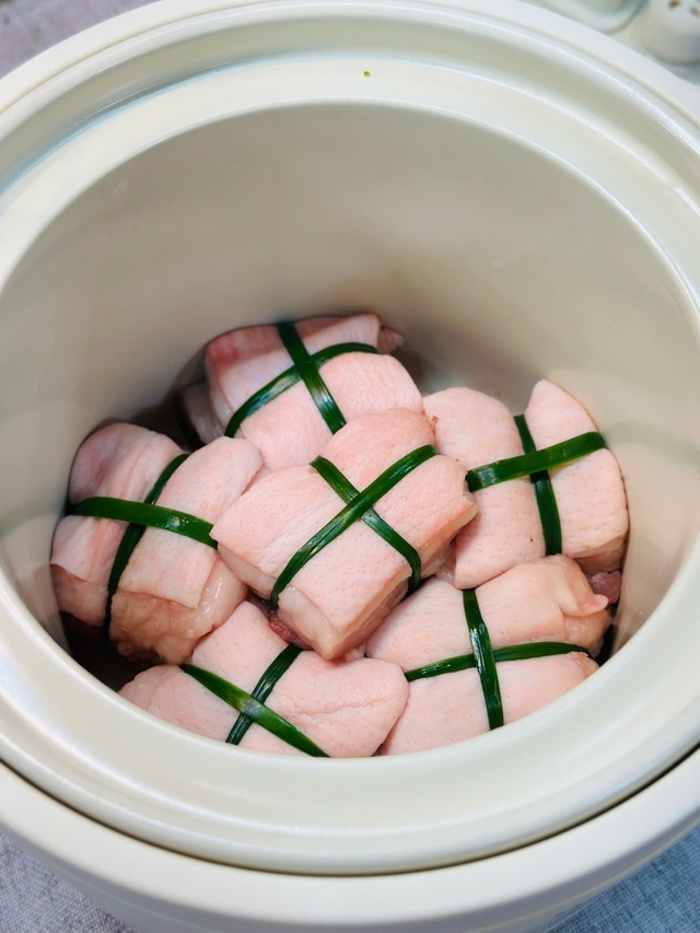 Món ngon ngày lạnh: Cách làm thịt kho Đông Pha mềm béo , thơm lừng - Ảnh 3.