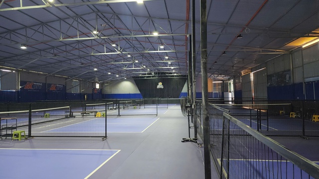 Hà Nội lo ngại rủi ro cháy nổ từ Nhà xưởng tạm làm sân pickleball - Ảnh 3. Hà Nội lo ngại rủi ro cháy nổ từ Nhà xưởng tạm làm sân pickleball - Ảnh 3.