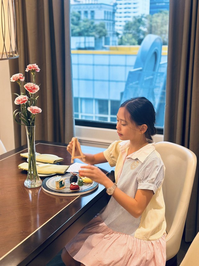 11 tuổi con gái Đoan Trang diện áo dài gây sốt - Ảnh 7. 11 tuổi con gái Đoan Trang diện áo dài gây sốt - Ảnh 7.