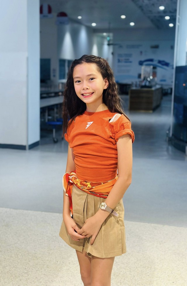 11 tuổi con gái Đoan Trang diện áo dài gây sốt - Ảnh 9. 11 tuổi con gái Đoan Trang diện áo dài gây sốt - Ảnh 9.