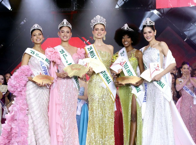 Ứng xử giúp người đẹp Colombia giành vương miện Miss International 2025 - Ảnh 2.