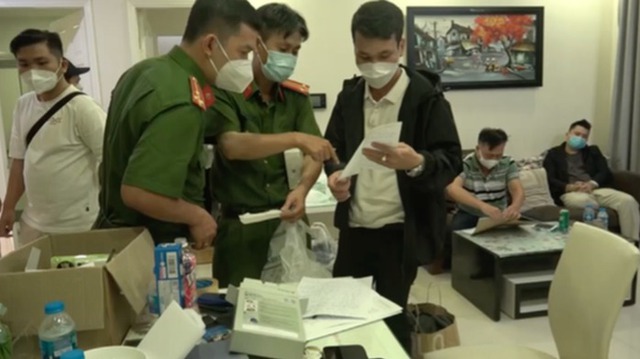 Tin sáng 28/11: Thời điểm khu vực Nam Bộ đón không khí lạnh; Bão số 15 đảo hướng bất thường - Ảnh 2.