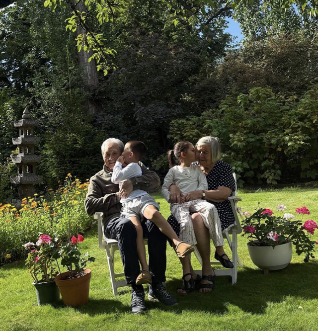 Bố mẹ chồng Hồ Ngọc Hà từ thụy điển về mừng sinh nhật con dâu - Ảnh 6.