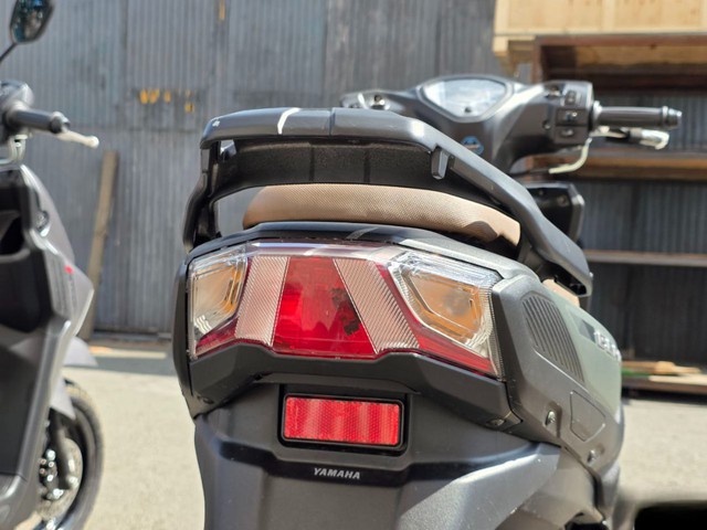 Giá xe ga 125cc động cơ Hybrid hấp dẫn trên thị trường Việt Nam hiện nay - Ảnh 3. Giá xe ga 125cc động cơ Hybrid hấp dẫn trên thị trường Việt Nam hiện nay - Ảnh 3.