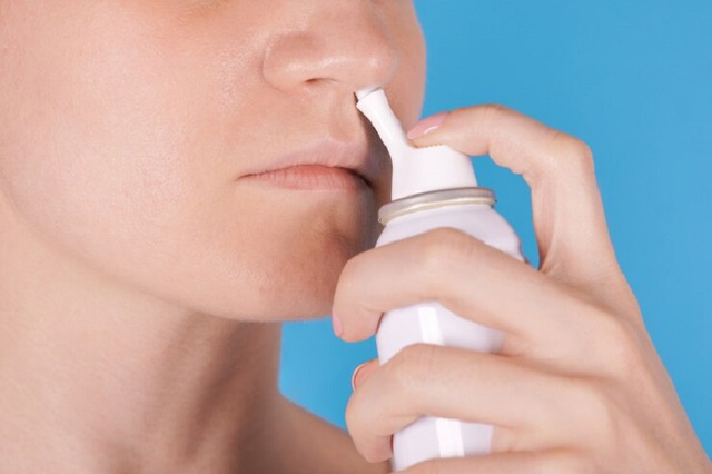 Khô mũi, chảy máu mũi trong ngày hanh khô: Cách chăm sóc và ngăn ngừa hiệu quả - Ảnh 3.