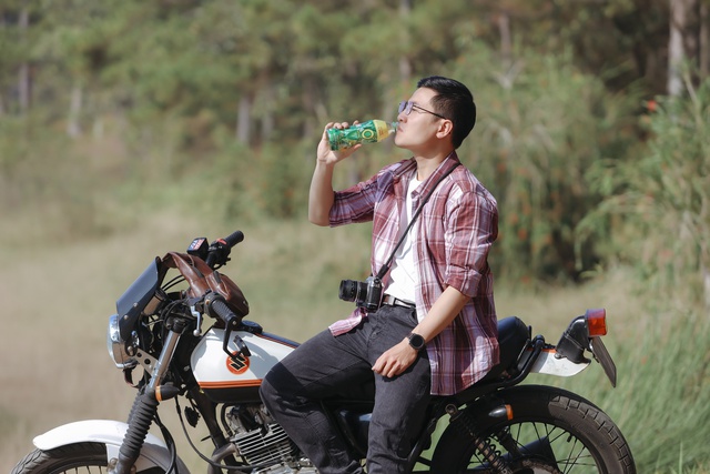 Reset cuộc sống: Khi Gen Z học cách 'giải nhiệt' bằng giấc ngủ sâu và ngụm trà xanh mát lạnh - Ảnh 2. Reset cuộc sống: Khi Gen Z học cách 'giải nhiệt' bằng giấc ngủ sâu và ngụm trà xanh mát lạnh - Ảnh 2.