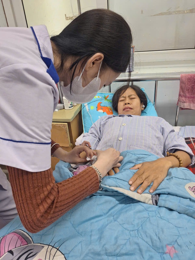 Cô giáo nghèo mắc bệnh suy thận giai đoạn cuối, khẩn thiết cần sự chung tay giúp đỡ - Ảnh 1. Cô giáo nghèo mắc bệnh suy thận giai đoạn cuối, khẩn thiết cần sự chung tay giúp đỡ - Ảnh 1.