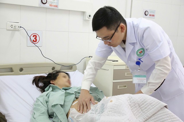 Thai phụ 41 tuổi dọa vỡ tử cung trên sẹo mổ cũ 2 lần may mắn thoát nguy hiểm - Ảnh 2. Thai phụ 41 tuổi dọa vỡ tử cung trên sẹo mổ cũ 2 lần may mắn thoát nguy hiểm - Ảnh 2.