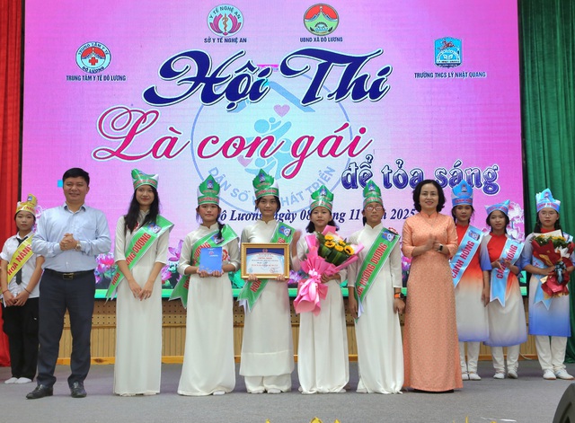 Hội thi là con gái để tỏa sáng: Nâng cao nhận thức về dân số và phát triển - Ảnh 7. Hội thi là con gái để tỏa sáng: Nâng cao nhận thức về dân số và phát triển - Ảnh 7.