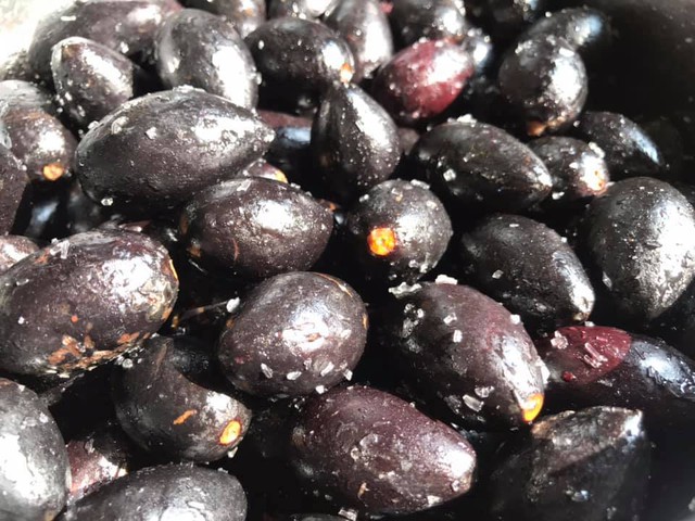 Món ngon ngày lạnh: Thêm vài quả “đen sì” này vào món ăn càng thơm ngon, giúp dưỡng gan, tăng chiều cao - Ảnh 2.