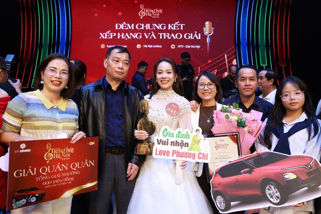 Nữ sinh Học viện Âm nhạc giành quán quân, con trai Trọng Tấn về nhì Tiếng hát Hà Nội 2025 - Ảnh 2. Nữ sinh Học viện Âm nhạc giành quán quân, con trai Trọng Tấn về nhì Tiếng hát Hà Nội 2025 - Ảnh 2.