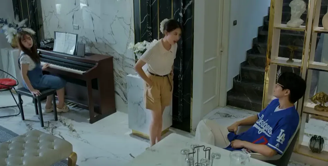 Bà Ánh đòi đi làm shipper - Ảnh 2. Bà Ánh đòi đi làm shipper - Ảnh 2.